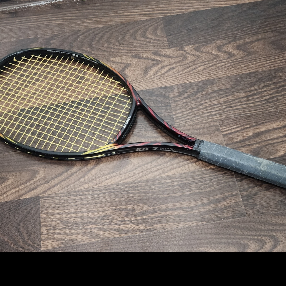 Yonex RD-7 Graphite Tennis Raquet with Black, Red And Yellow Accents - Picture 3 of 13